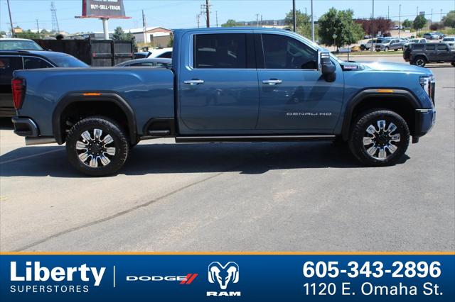2024 GMC Sierra 3500HD 4WD Crew Cab Standard Bed Denali