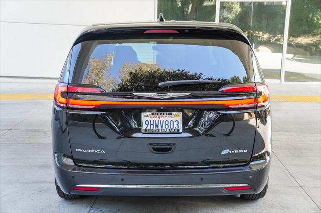 2023 Chrysler Pacifica Hybrid Touring L