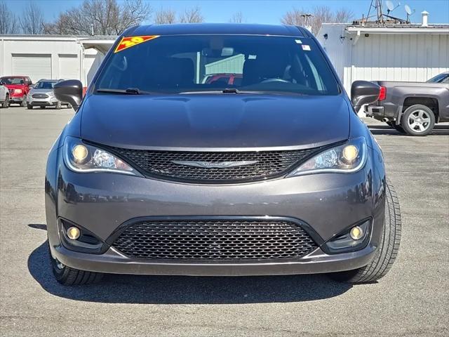 2020 Chrysler Pacifica Touring