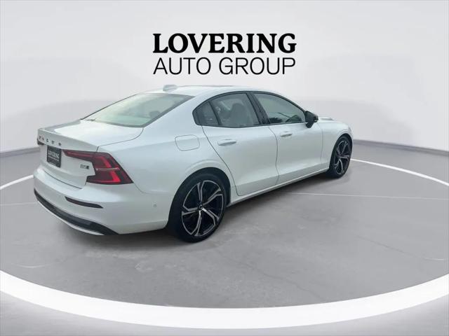 2024 Volvo S60 B5 Plus Dark Theme