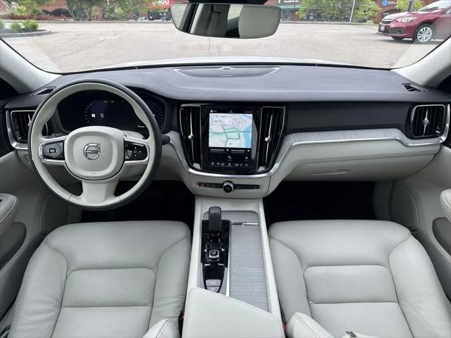 2024 Volvo S60 B5 Plus Dark Theme