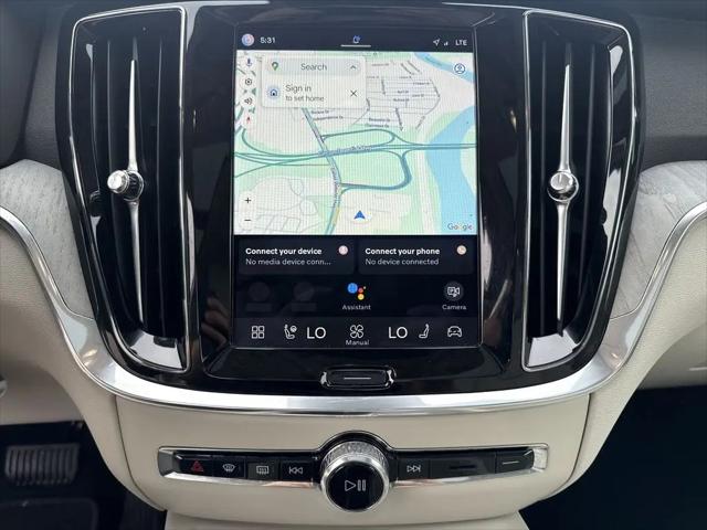 2024 Volvo S60 B5 Plus Dark Theme