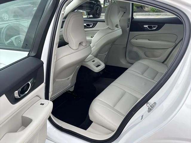 2024 Volvo S60 B5 Plus Dark Theme