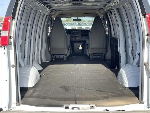 2025 GMC Savana Cargo RWD 2500 Extended Wheelbase Work Van
