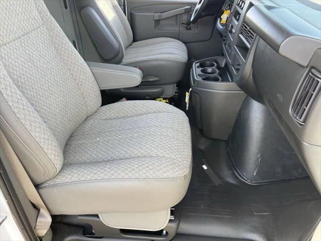 2025 GMC Savana Cargo RWD 2500 Extended Wheelbase Work Van