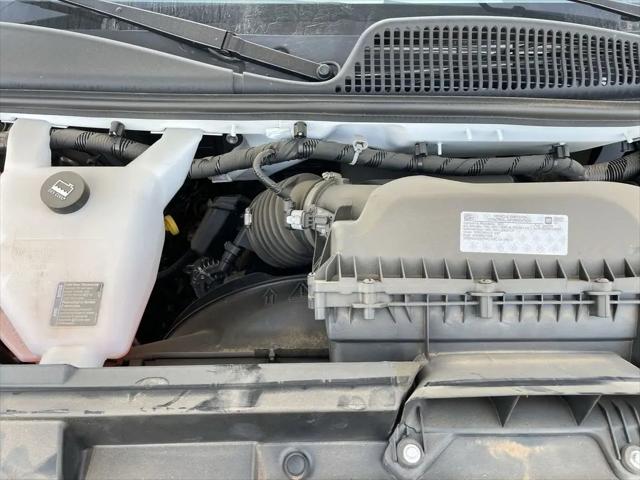 2025 GMC Savana Cargo RWD 2500 Extended Wheelbase Work Van