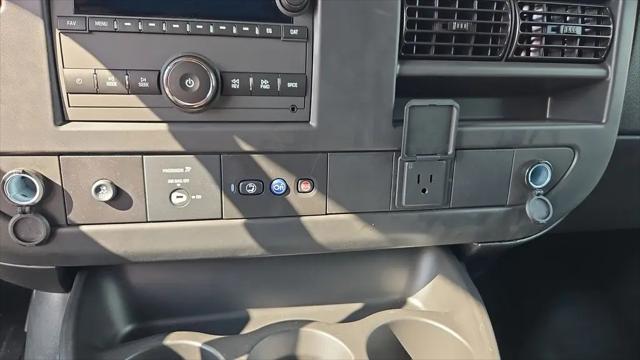 2025 Chevrolet Express Cargo Van RWD 2500 Extended Wheelbase WT