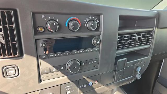 2025 Chevrolet Express Cargo Van RWD 2500 Extended Wheelbase WT