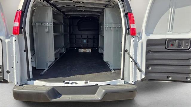 2025 Chevrolet Express Cargo Van RWD 2500 Extended Wheelbase WT