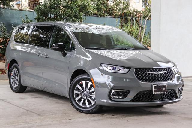 2018 Chrysler Pacifica Hybrid Touring L