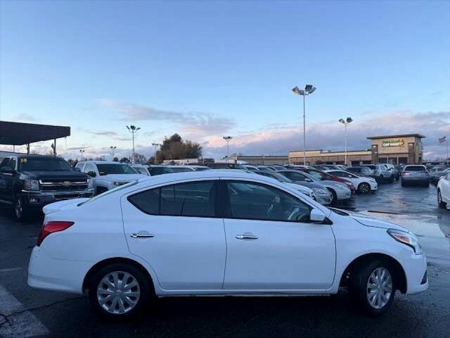2017 Nissan Versa 1.6 SV