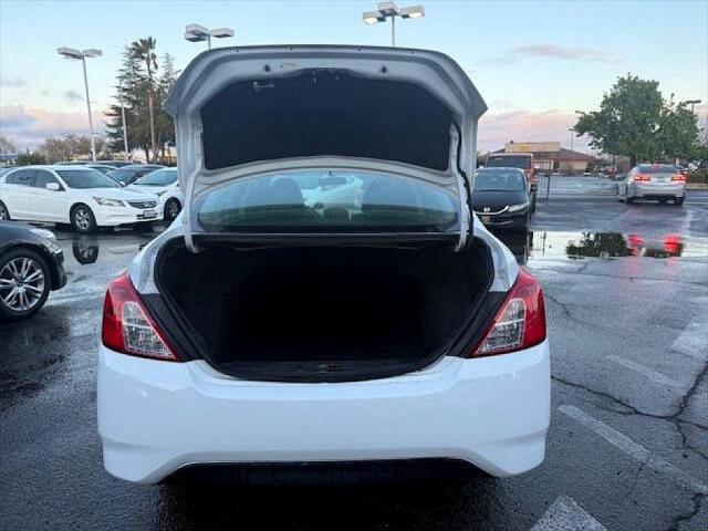 2017 Nissan Versa 1.6 SV