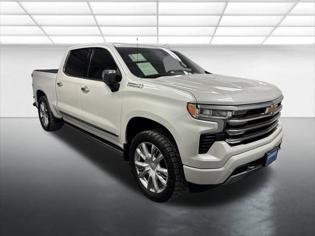 2022 Chevrolet Silverado 1500 4WD Crew Cab Short Bed High Country