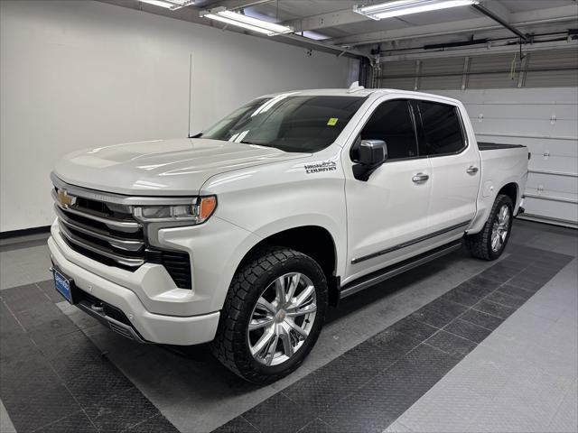 2022 Chevrolet Silverado 1500 4WD Crew Cab Short Bed High Country