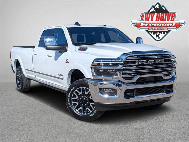 2025 RAM Ram 3500 RAM 3500 LIMITED CREW CAB 4X4 8 BOX