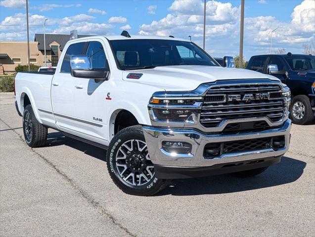 2025 RAM Ram 3500 RAM 3500 LIMITED CREW CAB 4X4 8 BOX