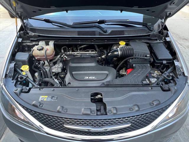2017 Chrysler Pacifica Touring-L