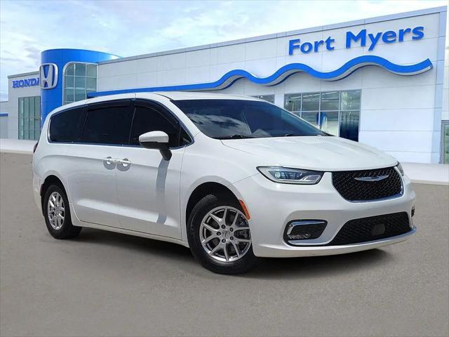 2023 Chrysler Pacifica Touring L for sale in Fort Myers, FL