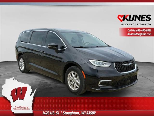 2023 Chrysler Pacifica Touring L for sale in Stoughton, WI