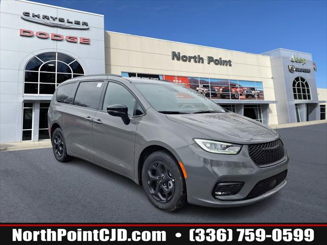 2025 Chrysler Pacifica Hybrid PACIFICA PLUG-IN HYBRID S APPEARANCE
