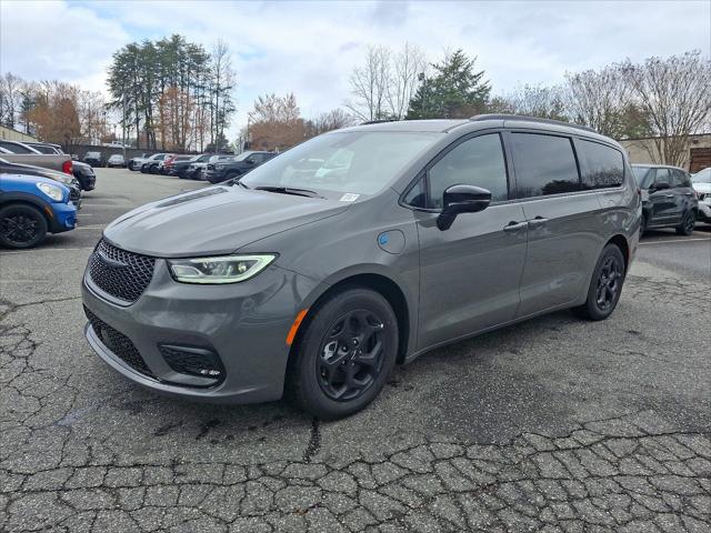 2025 Chrysler Pacifica Hybrid PACIFICA PLUG-IN HYBRID S APPEARANCE