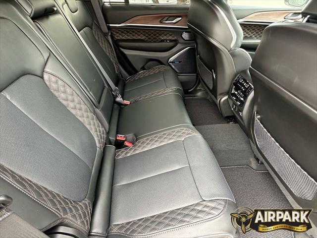 2025 Jeep Grand Cherokee Summit 4x4