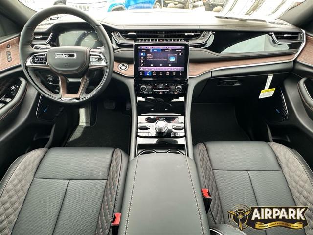 2025 Jeep Grand Cherokee Summit 4x4
