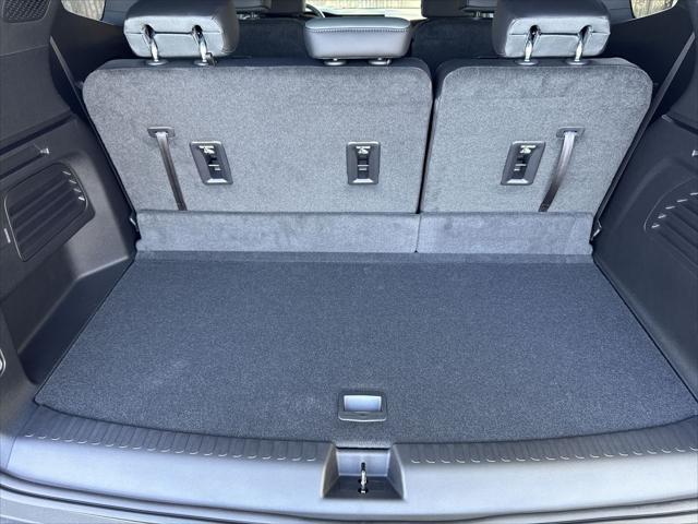 2025 GMC Acadia AWD AT4