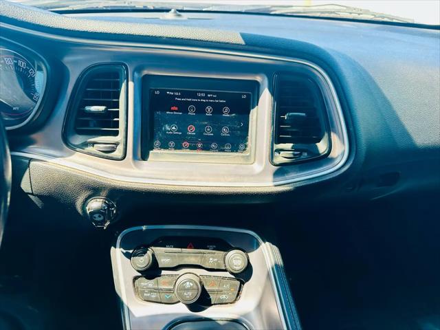 2021 Dodge Challenger SXT