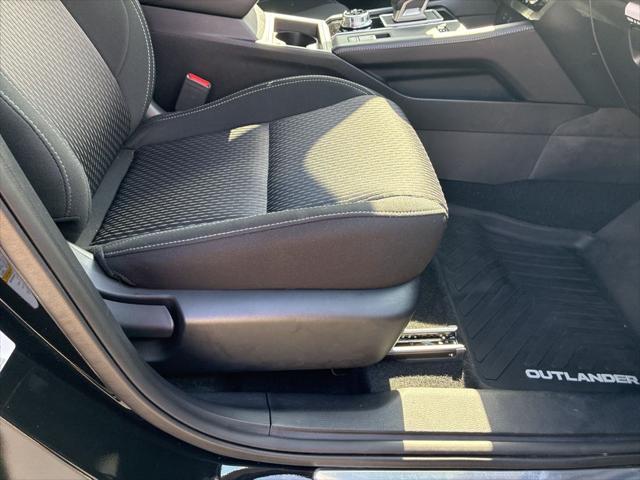 2024 Mitsubishi Outlander PHEV ES S-AWC