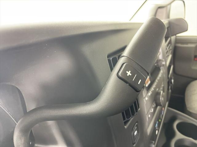 2025 GMC Savana Cargo RWD 2500 Extended Wheelbase Work Van