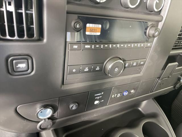 2025 GMC Savana Cargo RWD 2500 Extended Wheelbase Work Van