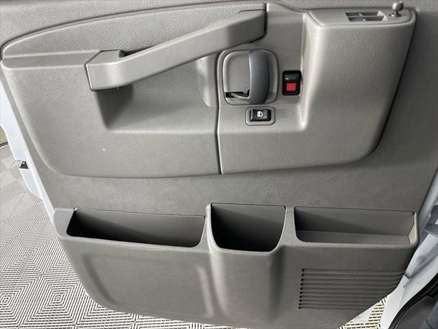 2025 GMC Savana Cargo RWD 2500 Extended Wheelbase Work Van