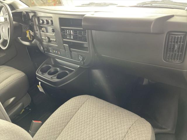 2025 GMC Savana Cargo RWD 2500 Extended Wheelbase Work Van