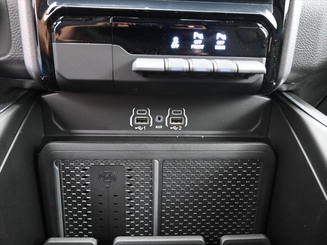 2025 RAM Ram 1500 RAM 1500 LONE STAR CREW CAB 4X2 57 BOX