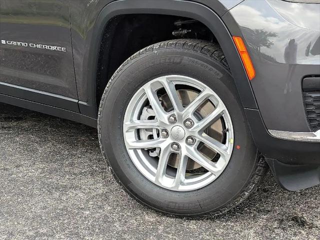 2025 Jeep Grand Cherokee GRAND CHEROKEE L LAREDO 4X2