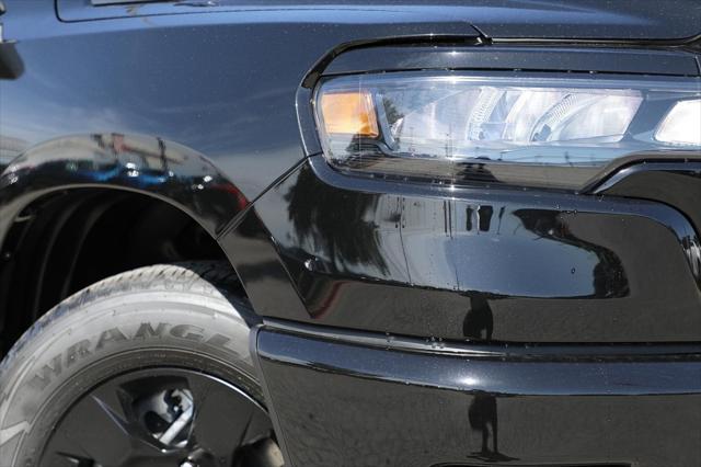 2025 RAM Ram 1500 RAM 1500 TRADESMAN QUAD CAB 4X2 64 BOX