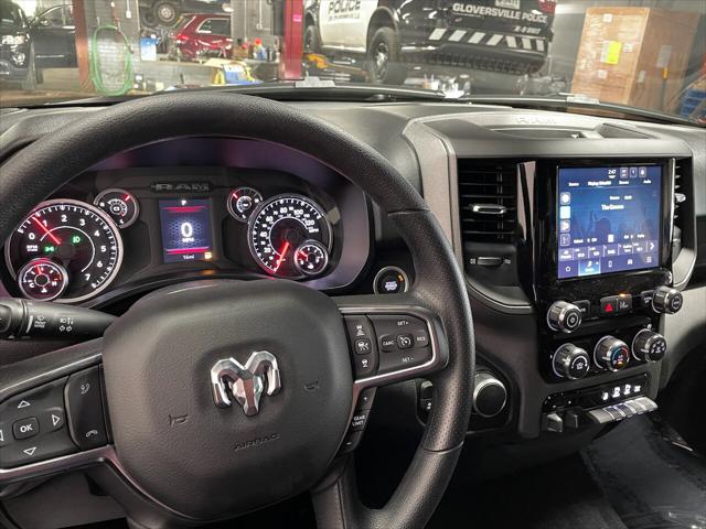 2025 RAM Ram 1500 RAM 1500 TRADESMAN QUAD CAB 4X4 64 BOX