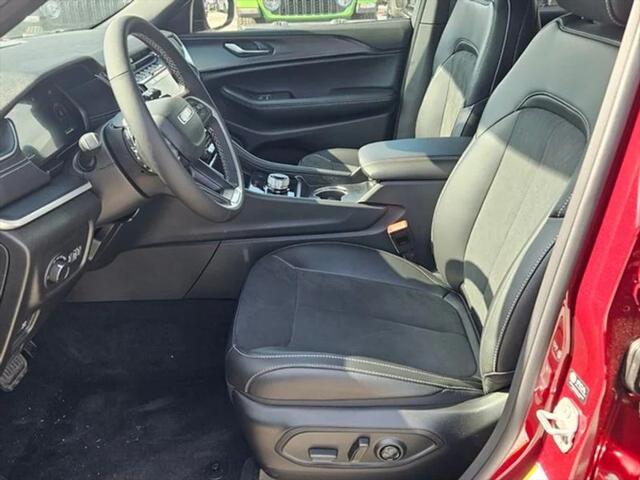 2025 Jeep Grand Cherokee GRAND CHEROKEE ALTITUDE 4X2