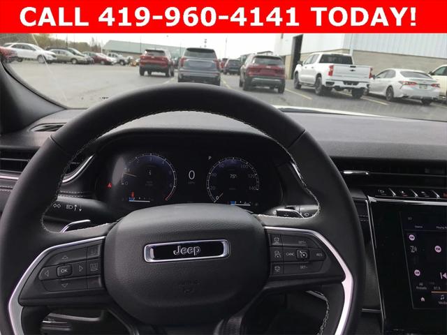 2025 Jeep Grand Cherokee GRAND CHEROKEE L LAREDO X 4X4