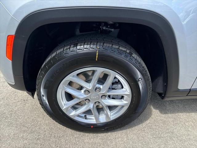 2025 Jeep Grand Cherokee GRAND CHEROKEE L LAREDO X 4X2
