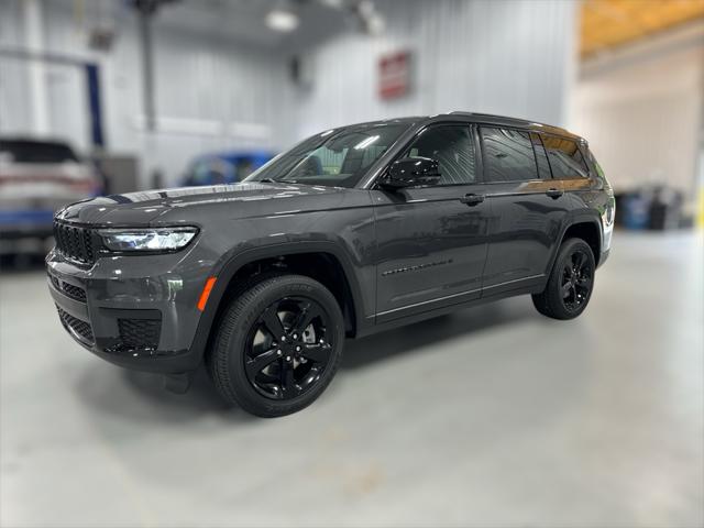 2025 Jeep Grand Cherokee GRAND CHEROKEE L ALTITUDE X 4X4