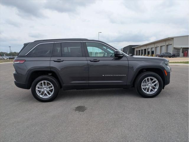 2025 Jeep Grand Cherokee GRAND CHEROKEE LAREDO X 4X2