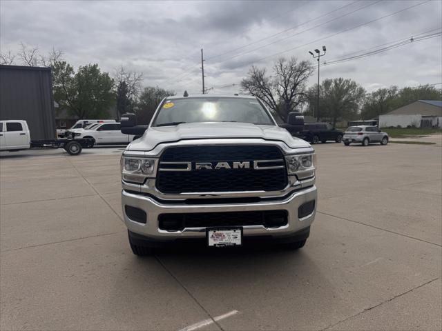 2024 RAM 3500 Tradesman Crew Cab 4x4 8 Box