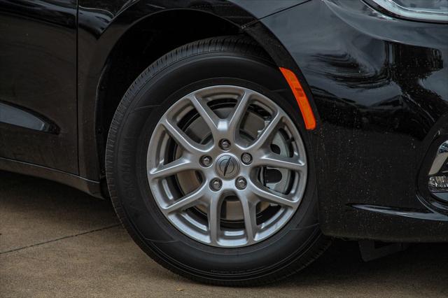 2025 Chrysler Pacifica PACIFICA SELECT
