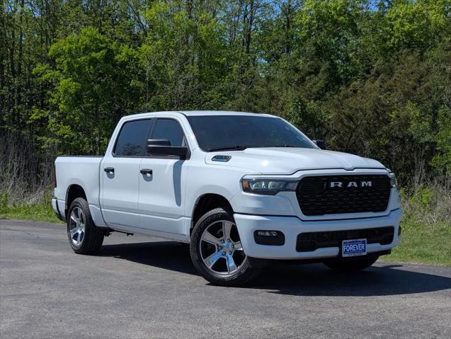 2025 RAM 1500 Tradesman Crew Cab 4x4 57 Box