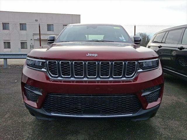 2025 Jeep Grand Cherokee GRAND CHEROKEE LAREDO X 4X4