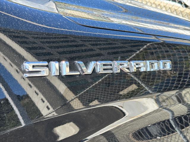 2021 Chevrolet Silverado 1500 2WD Double Cab Standard Bed Custom