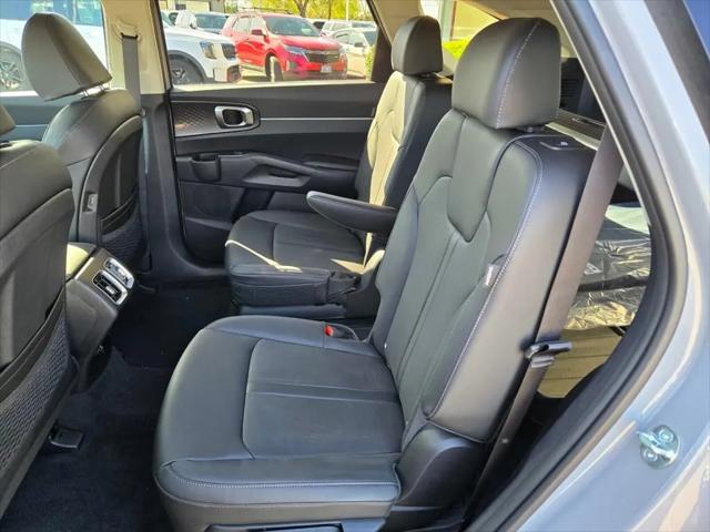 2025 Kia Sorento EX