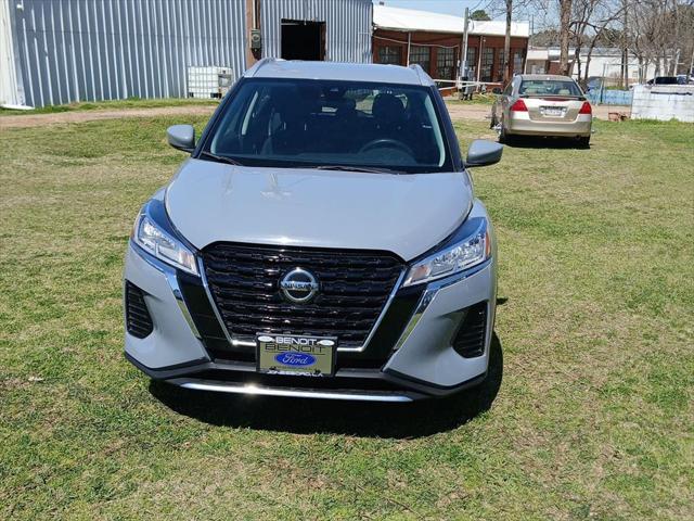 2021 Nissan Kicks SV Xtronic CVT